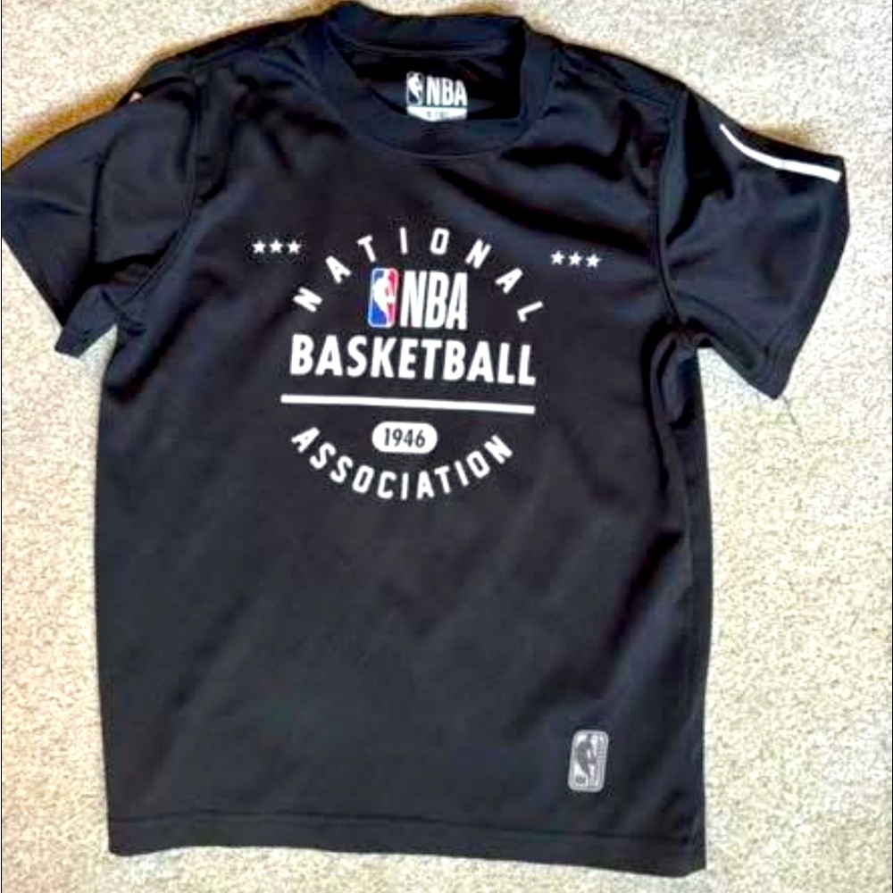 Boys NBA tee Sz Small